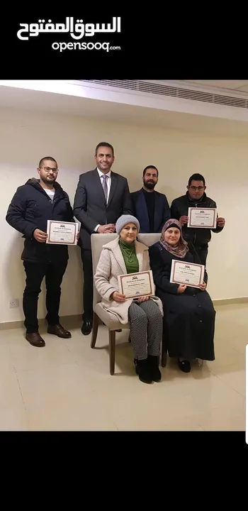 محاضر ومدرب دولي معتمد ومدرس اكاديمي للجامعات تخصص ادارة اعمال ومالية ومحاسبة عربي وانجليزي