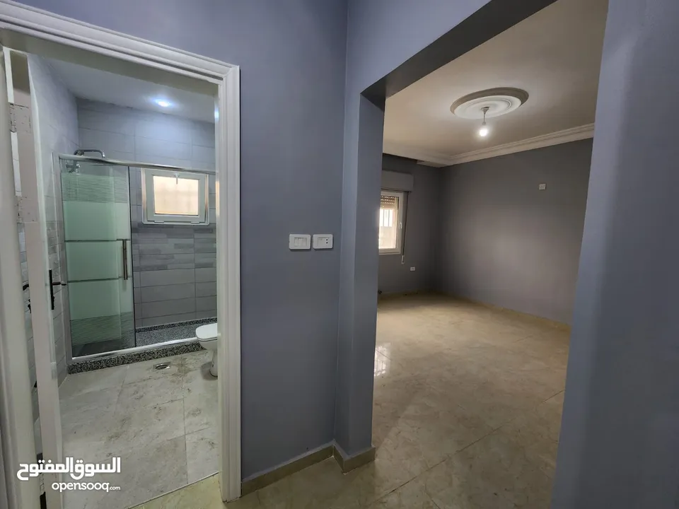شقة طابقية فارغة للبيع في الرابية - ref : 14569