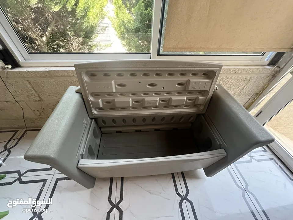 Rubbermaid Resin Outdoor Storage  Bench كنب بينش