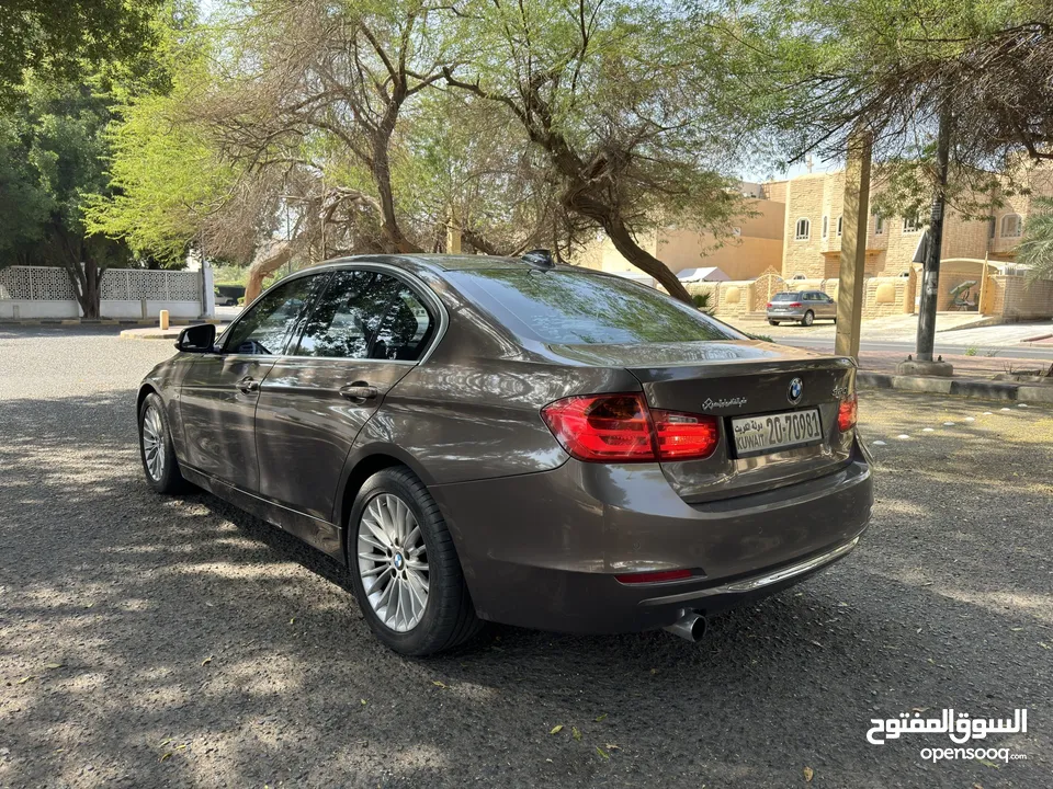 BMW 320i صبغ الوكالة