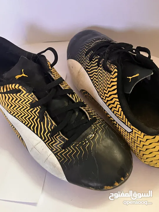 Unisex Puma kids football shoes (yellow) -  حذاء اطفال لون اصفر لكرة القدم (صالح للجنسين)