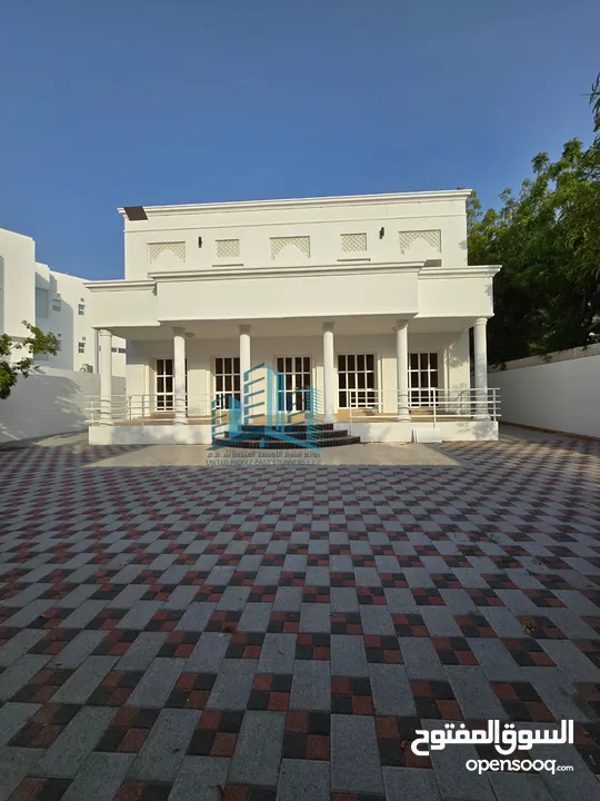 Independent 7 BR Villa with A Prime Location in Shatti Al Qurum