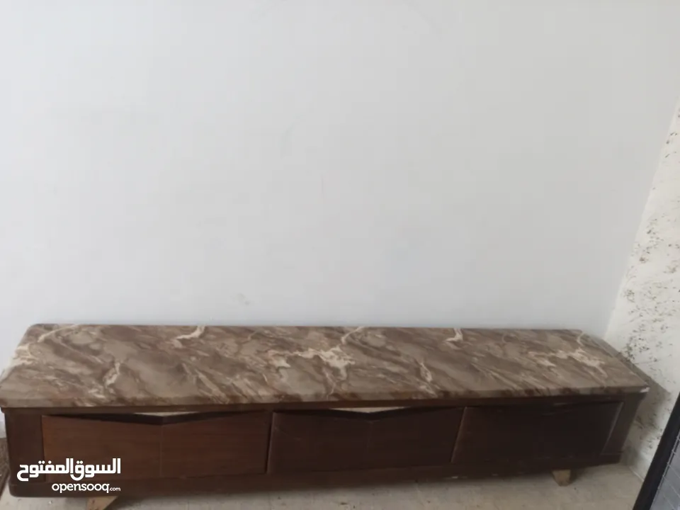 طاولة فوقهار خامة مافيهاولاخدش رجاء الاتصال