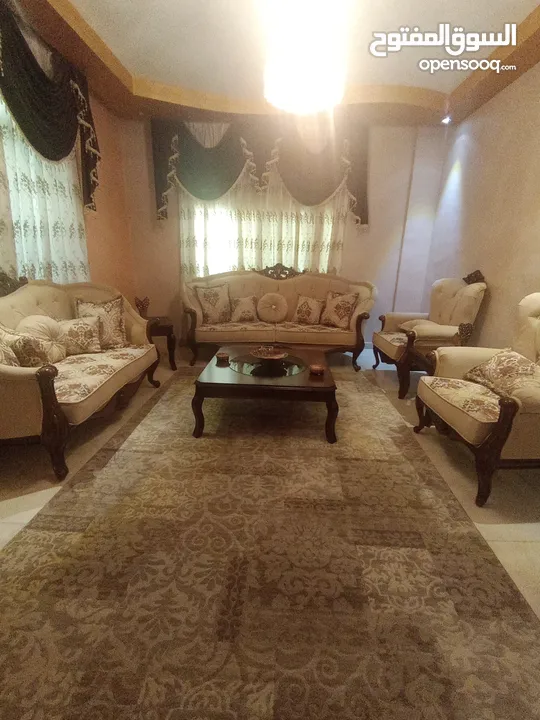 طقم كنب فخم مصري للبيع بسعر مغري