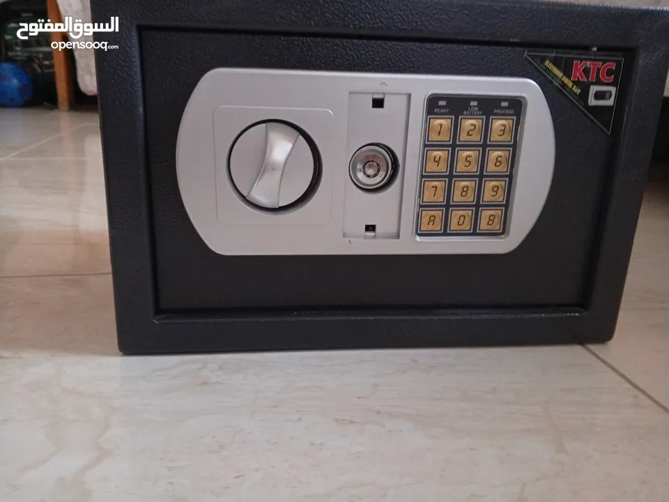 موجود خزنه في سعر مغري