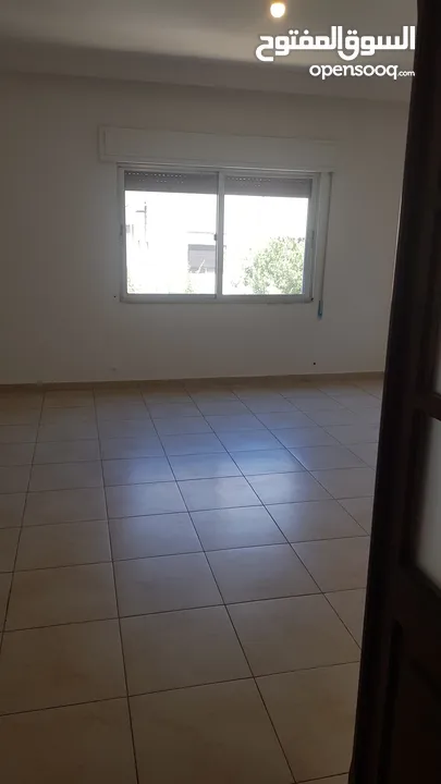 شقه في الشميساني للإيجار 170م طابق أول