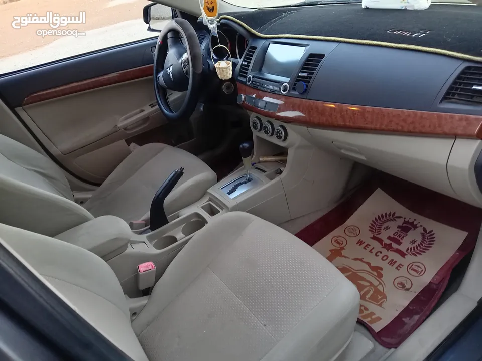 لانسر فراشة خليجي