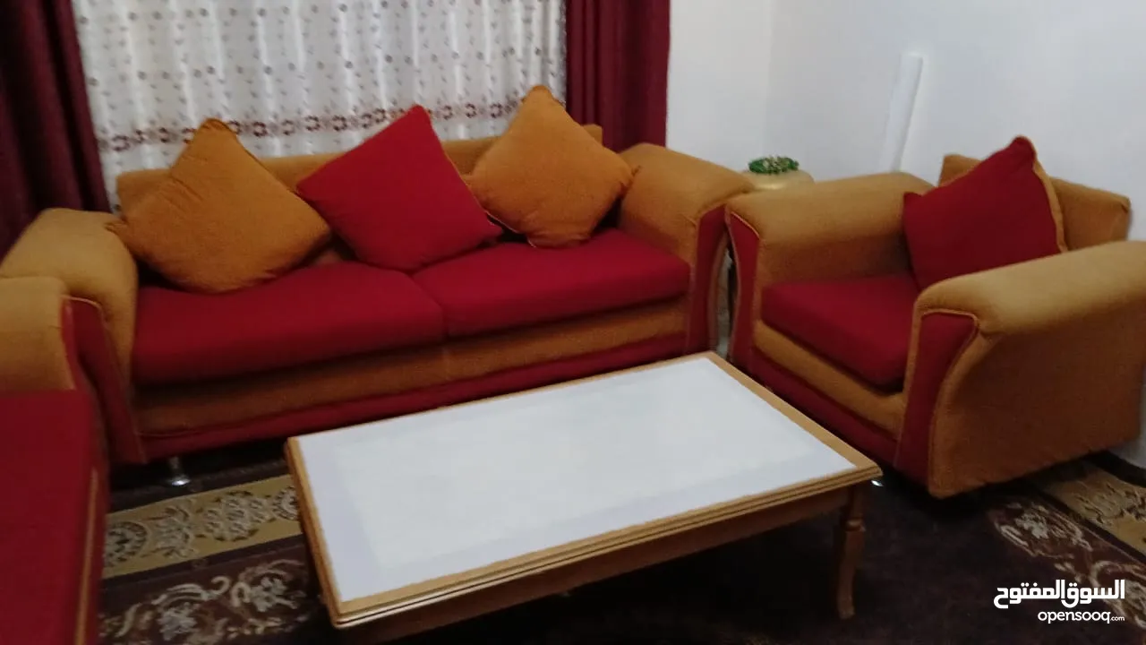 طقم.  كنب.   للبيع