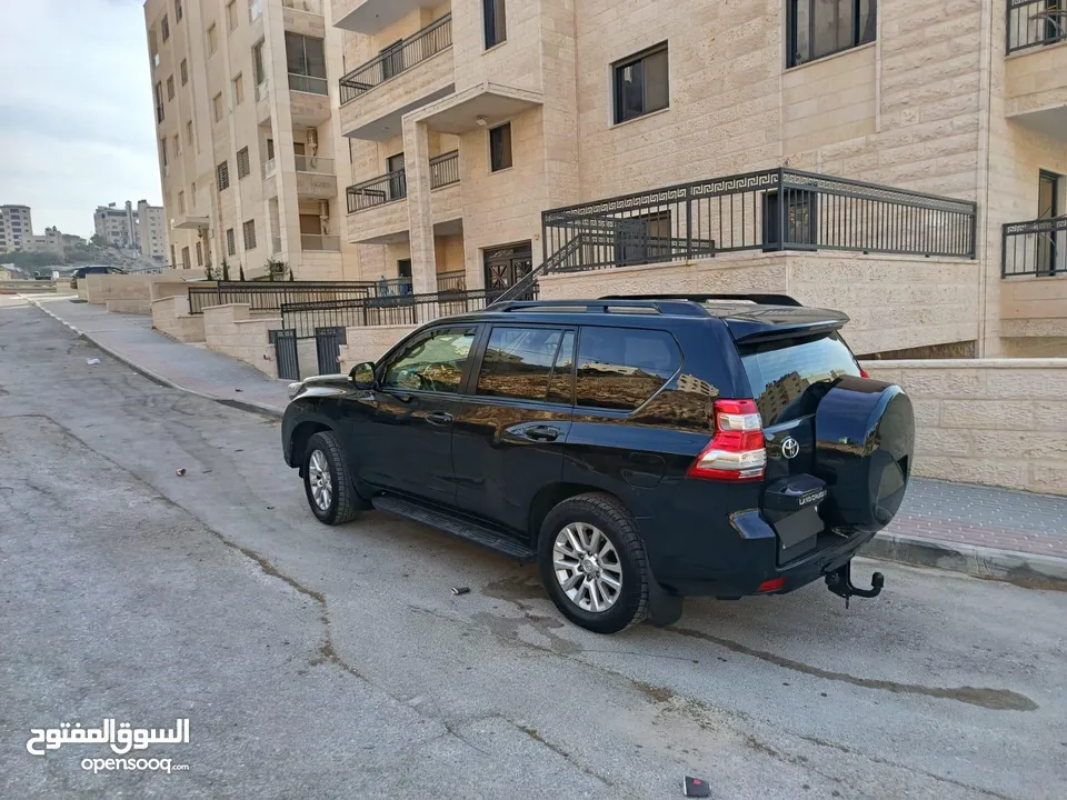 تويتا لاندكروزر luxury