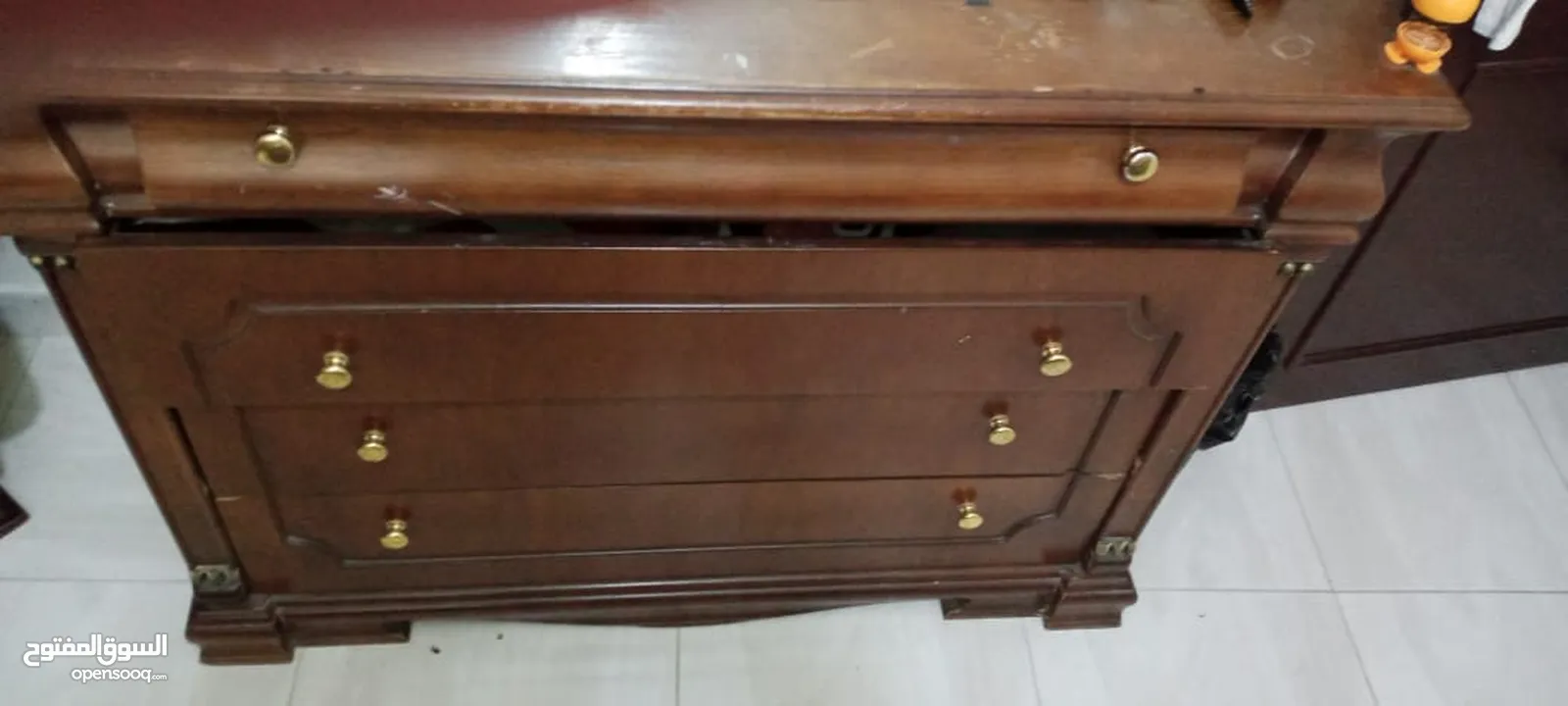 غرفة نوم بحاله ممتازه