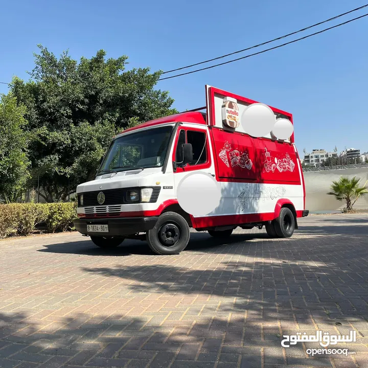 شاحنة مشروبات و حلويات