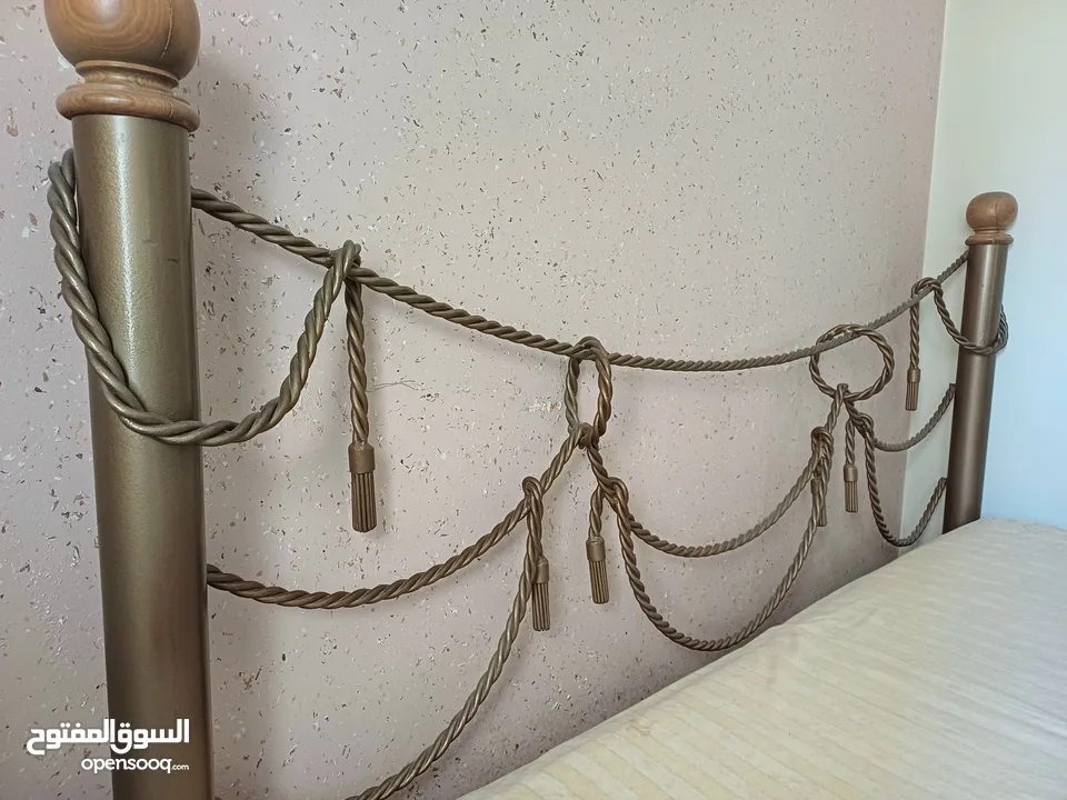 للبيع غرفة نوم ماستر