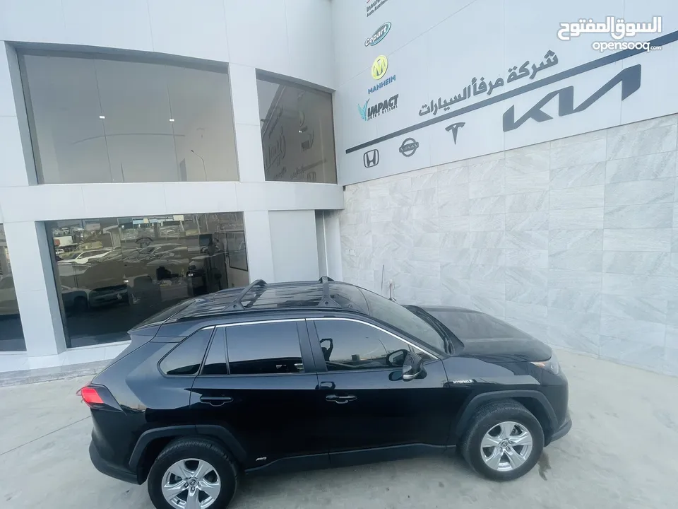 2021 TOYOTA RAV4, LE  بطاريه ليثيوووم السياره توب نضافه بصلاه على النبي