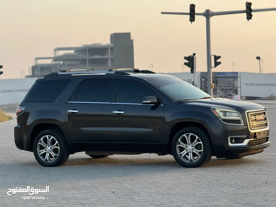 GMC ACADIA   2015   SLT   full option panoramic perfect condition