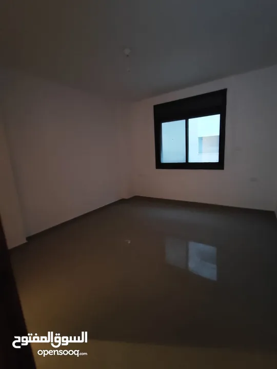 للايجار شقه ديلكس على شارع عين مصباح المؤدي الى الطيره
