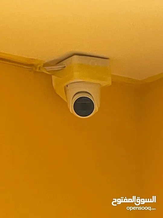 كاميرات مراقبة نوع HIKVISION + DVR مستعمل بحال الوكالة للبيع
