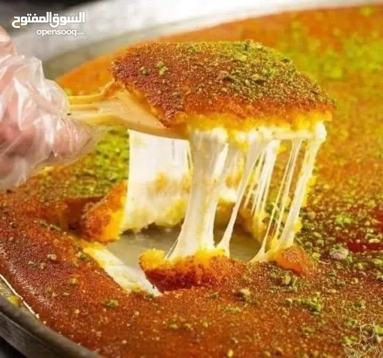 استعداد تام لتلبيه مناسباتكم مشغل حلويات الرمله