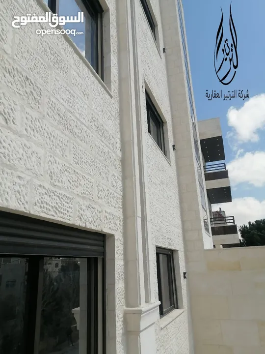 شقة فاخرة للبيع طابق ثاني مساحه 127م2 – في اجمل مناطق  ضاحية الأمير علي