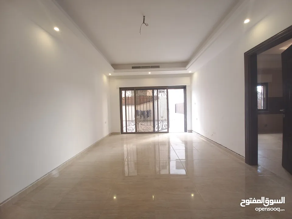شقة غير مفروشة للإيجار في دير غبار  ( Property 35234 )-175064311