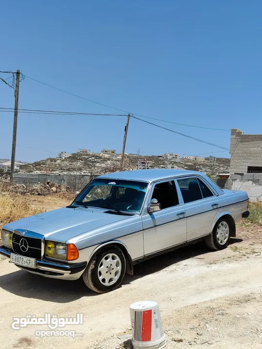 مرسيدس بنز w123