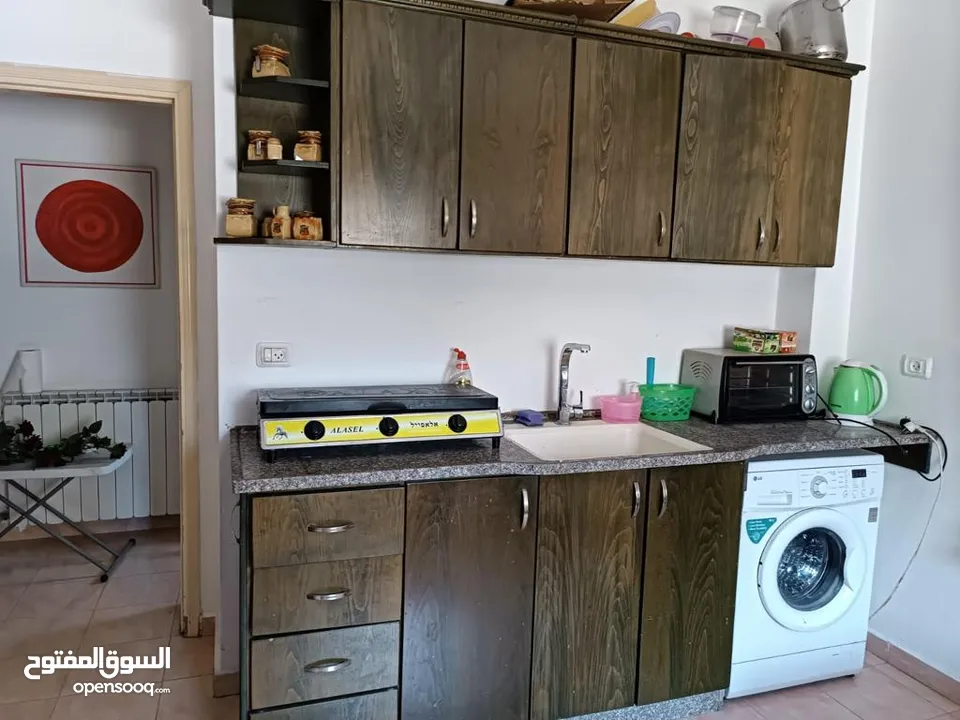 استوديو للإيجار – عين مصباح في موقع حيوي وقريب جدا على كافة الخدمات