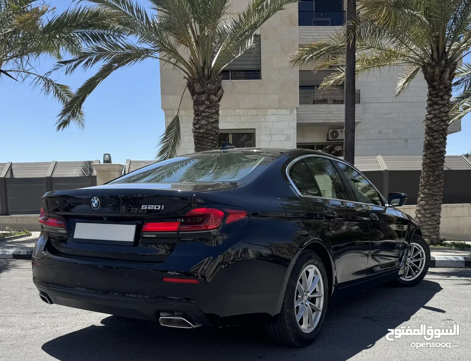 Bmw 520i 2022 للبيع ممشى (6) آلاف كيلو فقط