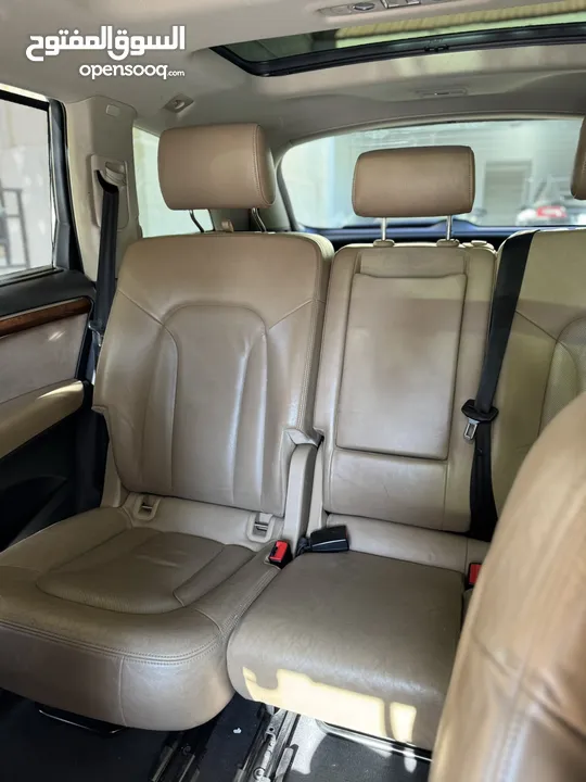 Audi Q7 in excellent condition no accidents