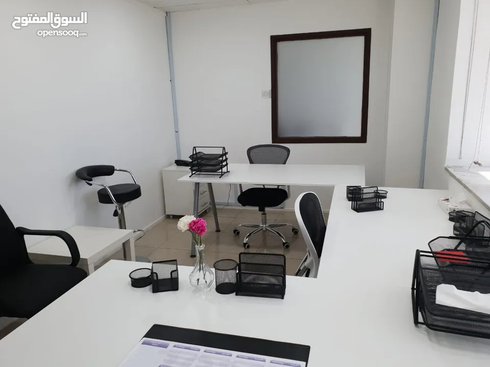 مكتب مفروش للإيجار اصدار رخصة مهن خلال يومين