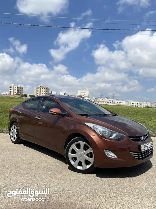 للبيع او للبدل Hyundai elantra 2014