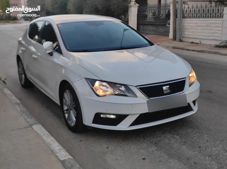 سيات ليون اكسلينس بالكرتونة محرك 1500تربو بنزين اتوماتيك