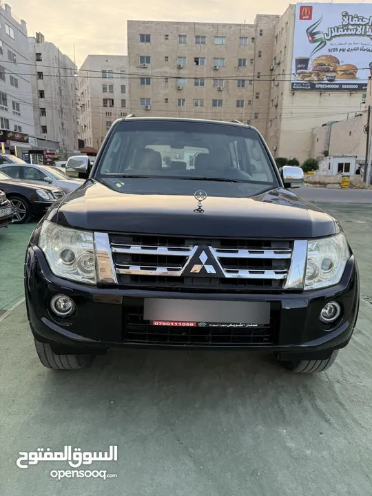باجيرو 2013 فل ابشن بحالة الشركه