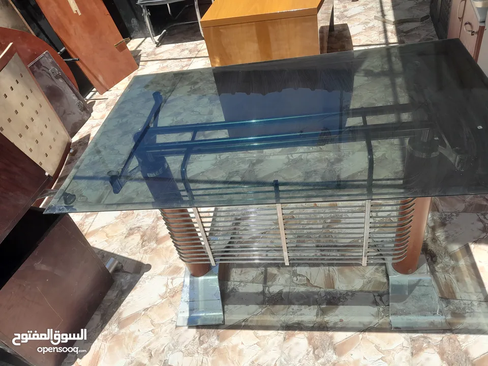 اثاث مكاتب بحالة الوكاله للبيع