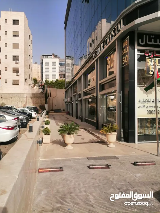 محل تجاري للإيجار أو للبيع مع سده في خلدا عمارة القدس امتداد شارع وصفي التل