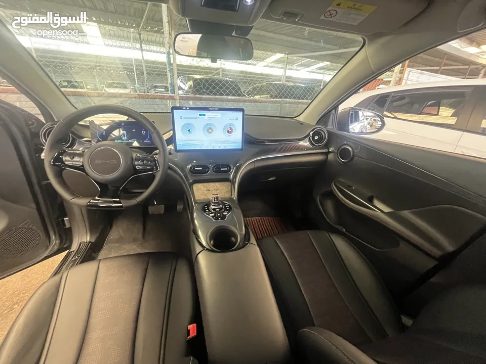 E2 Luxury 2023 جمرك اليوم