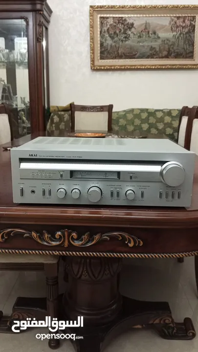 مجموعه من الاجهزه القديمه بحاله الوكاله