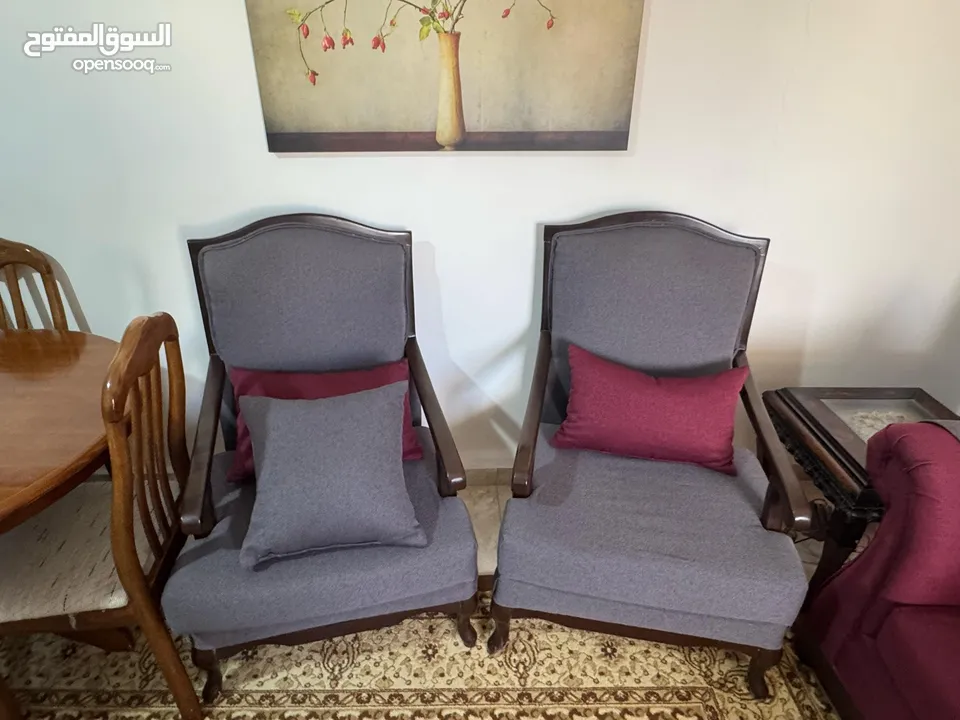 طقم كنب مع مفردتين