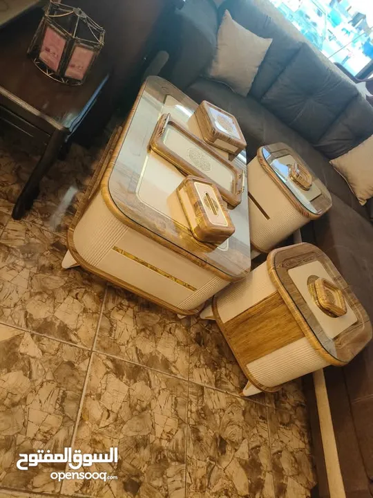 طاولات لغرف الضيوف خشب زان