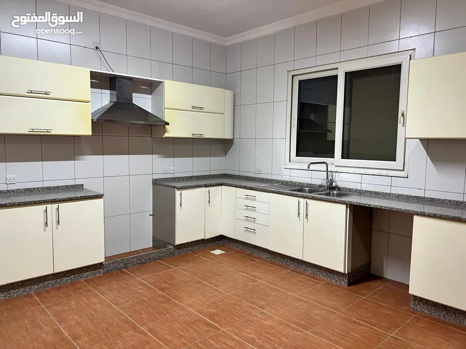 شقة غير مفروشة للإيجار في دير غبار ( Property 40652 )-174847740