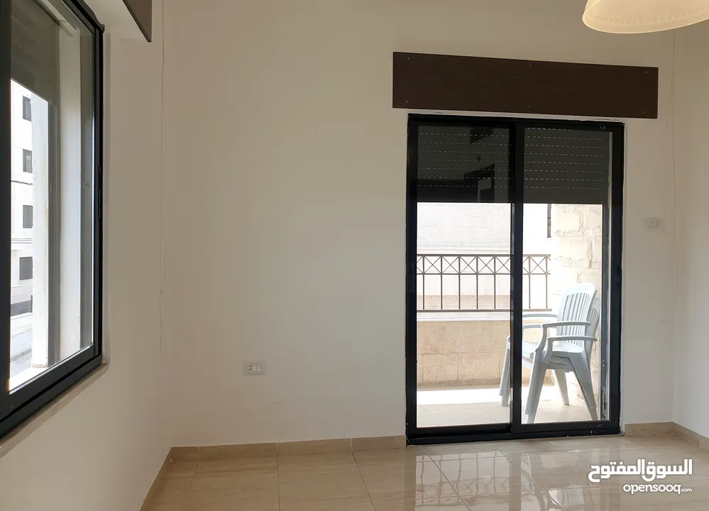 شقة للبيع مساحة 85 متر  طابق 2 في الرونق قرب مدارس الفرنسيسكان
