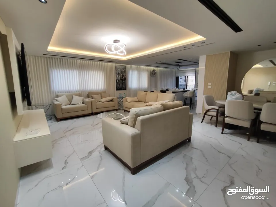 شقة مفروشة جديدة لم تُسكن بعد – سوبر دلوكس الطيرة – خلف مدارس المستقبل