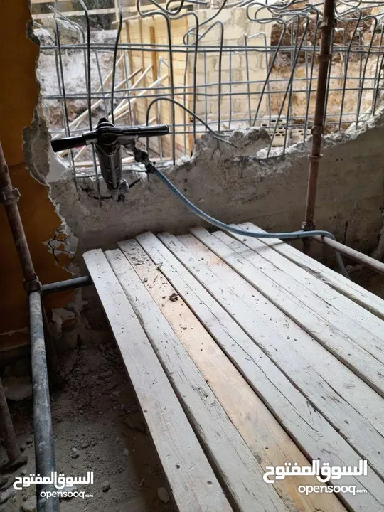 كمبريسة حفر تأجير كمبرسات ابو عبدالله للحفريات حفر جورانجاصه جميع الاعماق كافه أعمال الحفريات