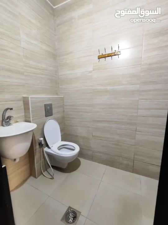 استديو مفروش للإيجار في رام الله شارع القدس  1500 تسليم فوري