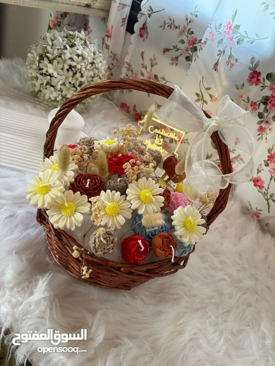 شموع معطرة وهدايا حسب الطلب