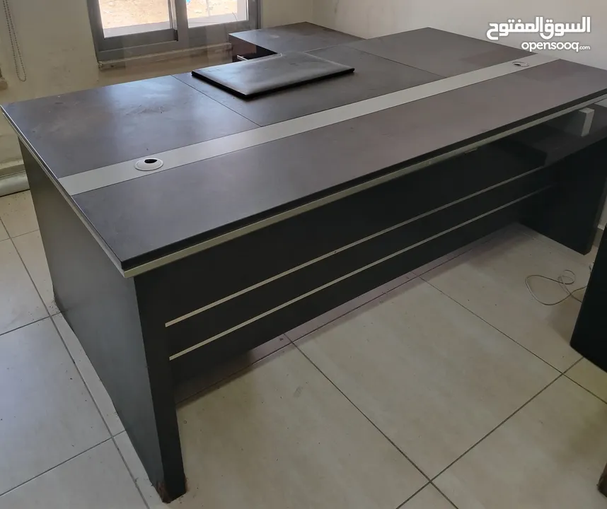 اثاث مكتبي للبيع