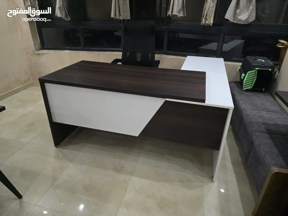 مكاتب وكراسي مدير طبية حديثة مودرن جديدة للبيع