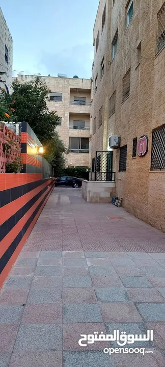 شقة أرضية للبيع - الجندويل - موقع راقٍ