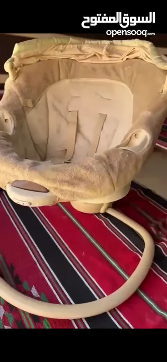 كرسي بيبي هزاز على الكهرباء
