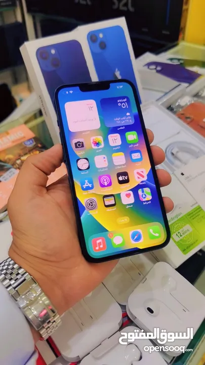 عرض خااص : iPhone 13 256GB هواتف نظيفة جدا بحالة الوكالة بدون اي شموخ و بدون اي مشاكل مع ملحقاتة