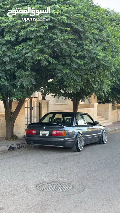 بوز نمر كوبيه BMW e30 للبيع