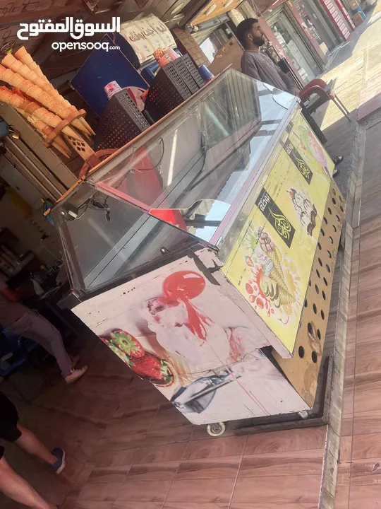 محل كامل مع معداتو للبيع